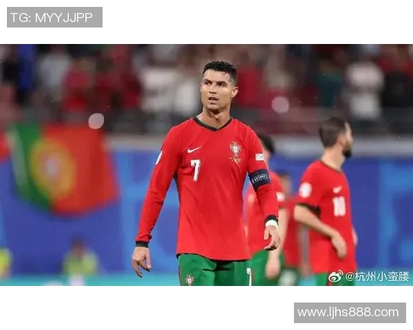 推荐几位备受粉丝喜爱的足球明星及其精彩表现解析